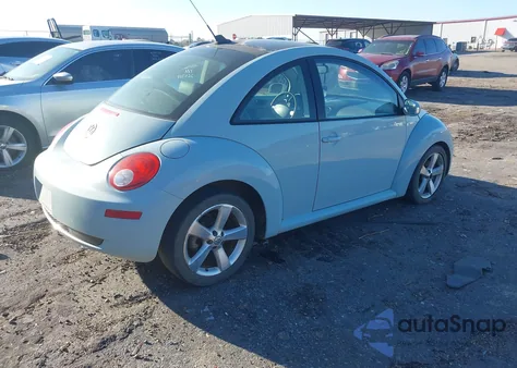 2010 Volkswagen New Beetle 2.5L Final Edition из США, поврежденный, VIN 3VWRW3AGXAM025485